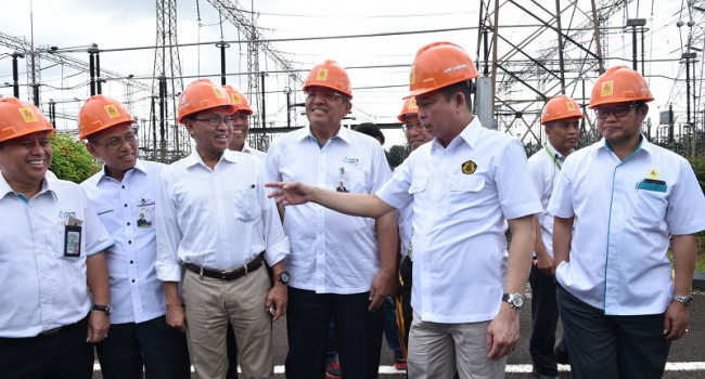 Pada kunjungan ke Gardu Gandul tersebut, PLN menyampaikan bahwa daya mampu pembangkit sistem Jawa Bali pada periode Natal 2016 dan Tahun Baru 2017 sekitar 33.153 MW, sedangkan perkiraan beban puncak Natal 2016 sebesar 20.433 MW dan beban puncak Tahun...