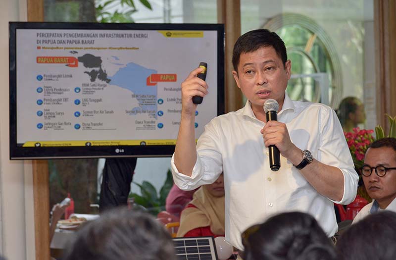Menteri Jonan menjelaskan dalam diskusi media dengan tema Visi Indonesia Sentris Pemerataan di Papua hari ini (Minggu, 5/3), bahwa kebijakan dan pembangunan sektor ESDM di Indonesia Timur sangat nyata. 