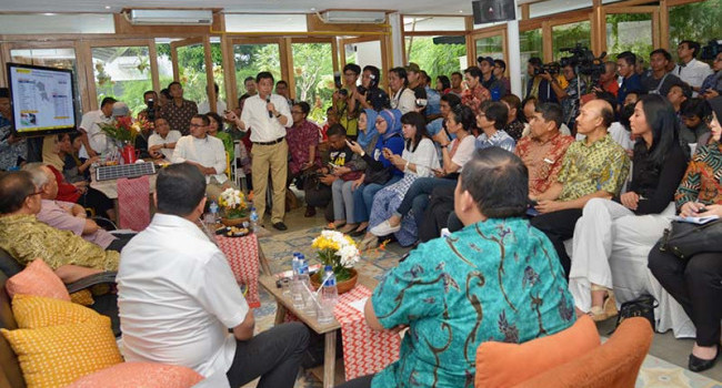 Menteri Jonan menjelaskan dalam diskusi media dengan tema Visi Indonesia Sentris Pemerataan di Papua hari ini (Minggu, 5/3), bahwa kebijakan dan pembangunan sektor ESDM di Indonesia Timur sangat nyata. 