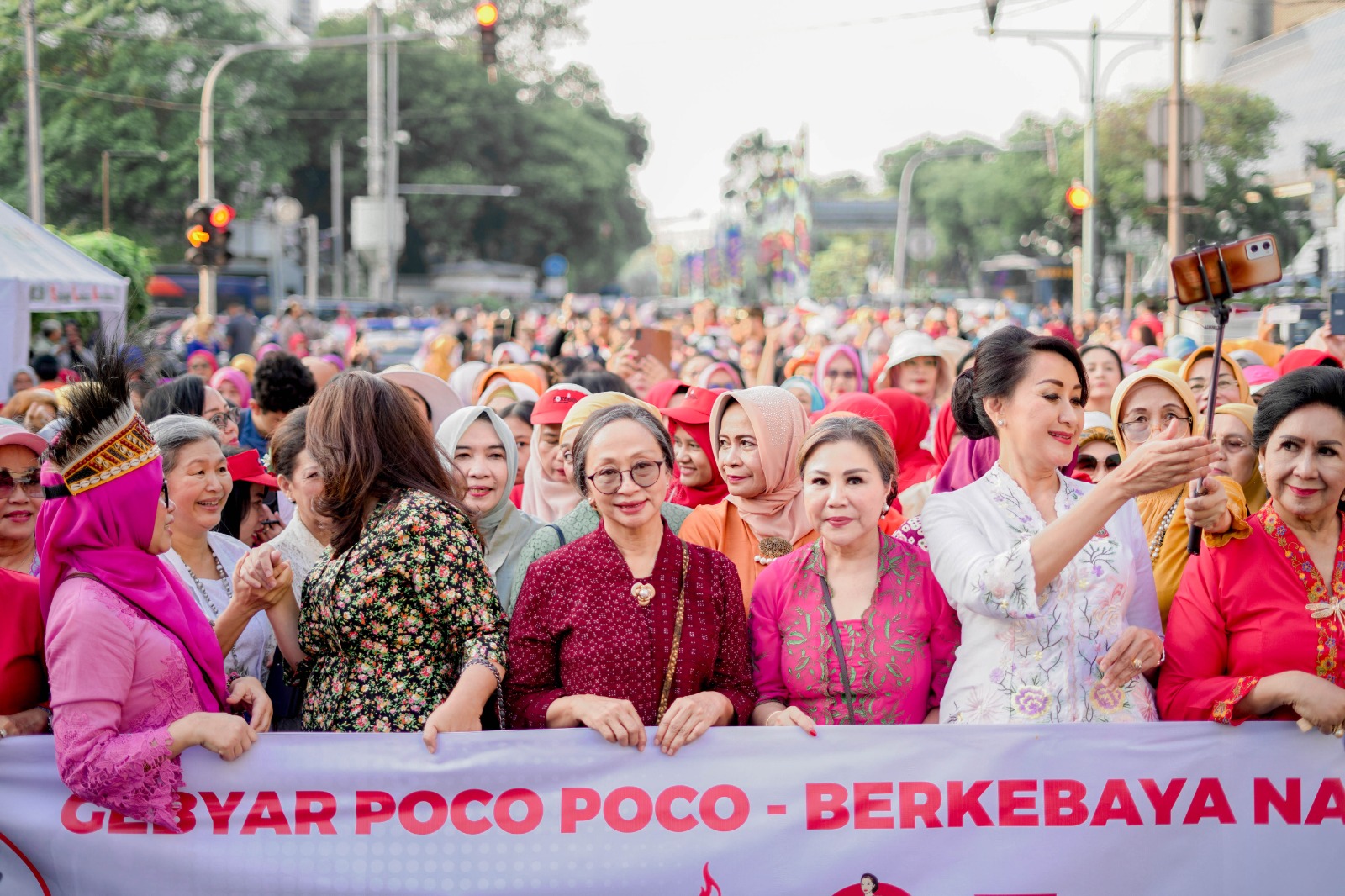 DWP Kementerian ESDM Berpatisipasi pada Hari Kebaya Nasional, Minggu (14/07)