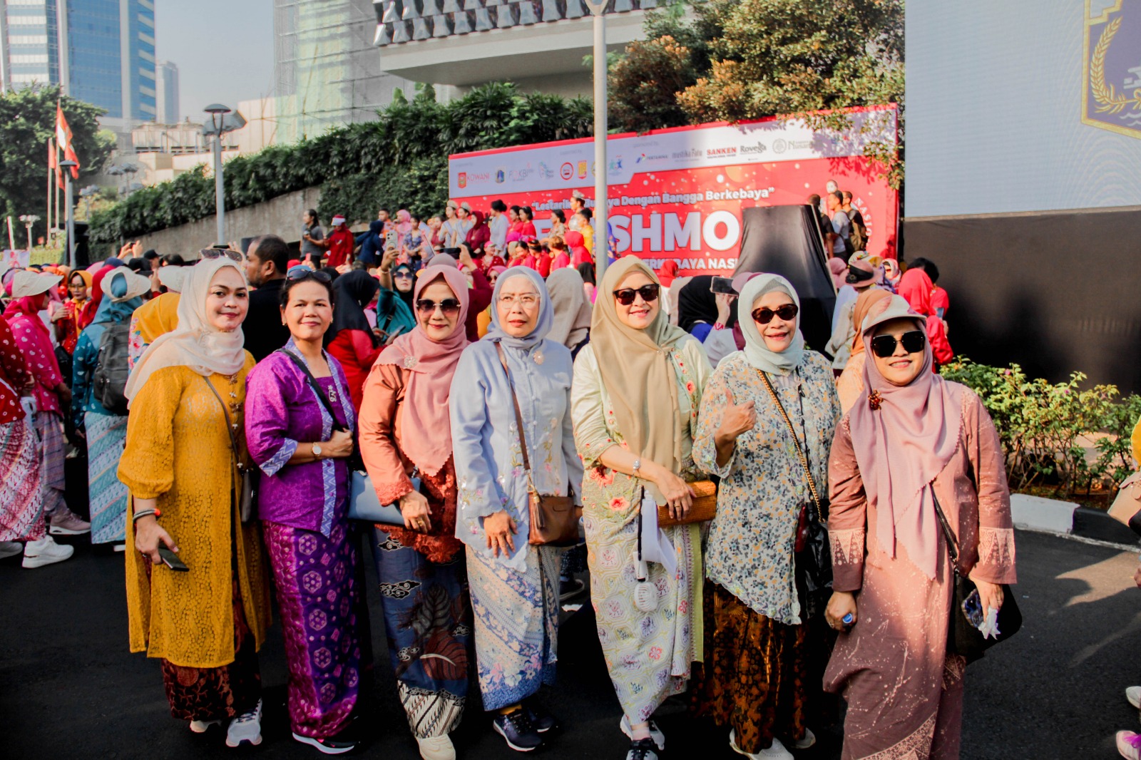 DWP Kementerian ESDM Berpatisipasi pada Hari Kebaya Nasional, Minggu (14/07)