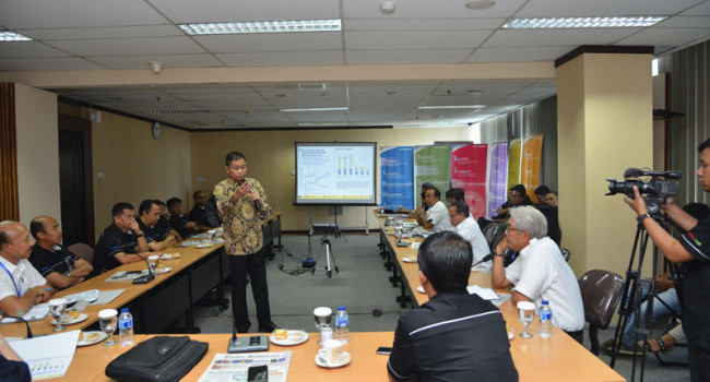 Kunjungan Menteri ESDM ke Kantor Bisnis Indonesia, Senin (3/4)