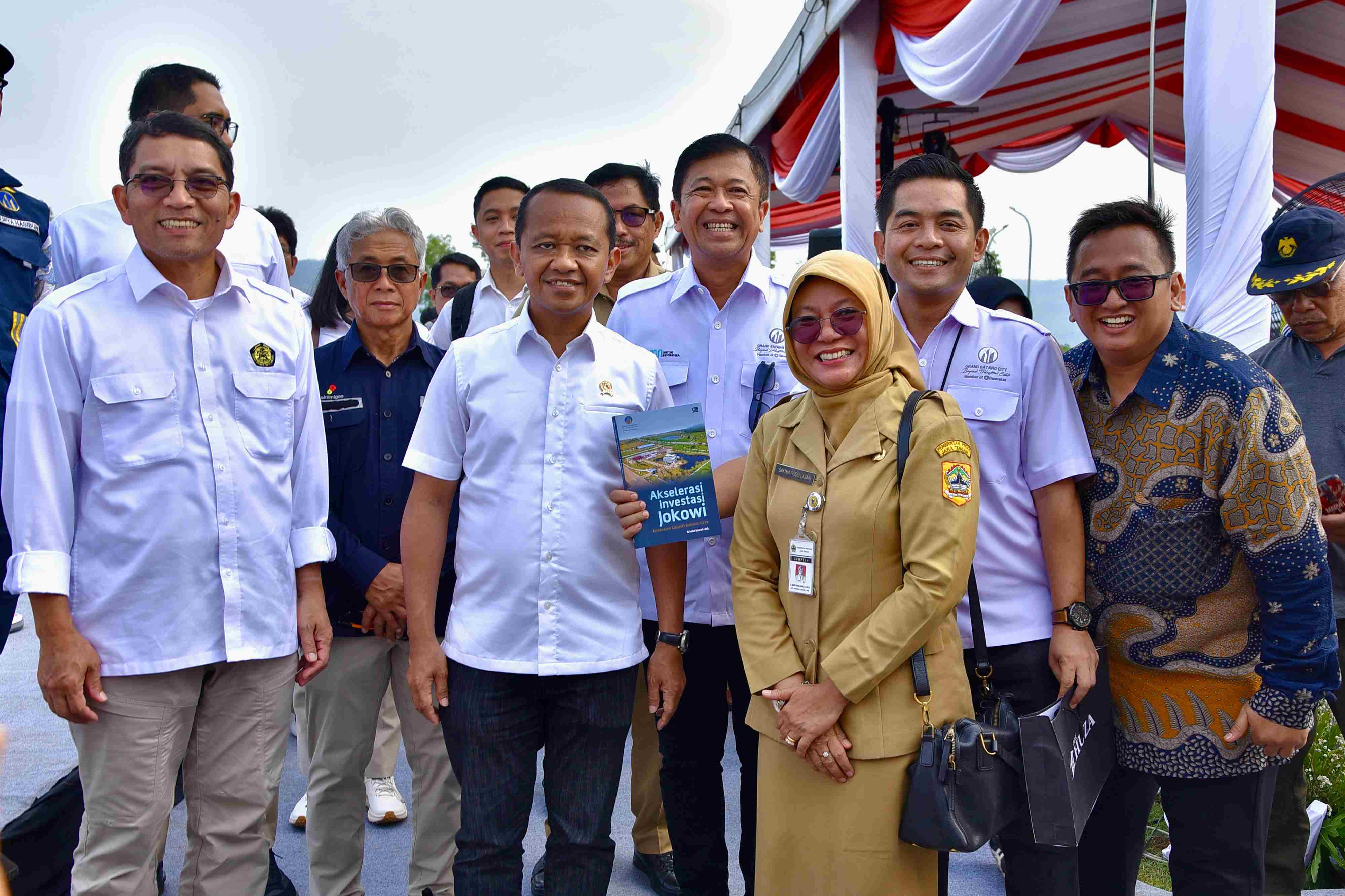 Menteri Energi dan Sumber Daya Mineral (ESDM) Bahlil Lahadalia, Meresmikan Proyek Strategis Nasional, yakni pipa gas transmisi Cirebon-Semarang (Cisem) tahap 2 (Ruas Batang - Cirebon - Kandang Haur) di Batang, Senin (30/9)