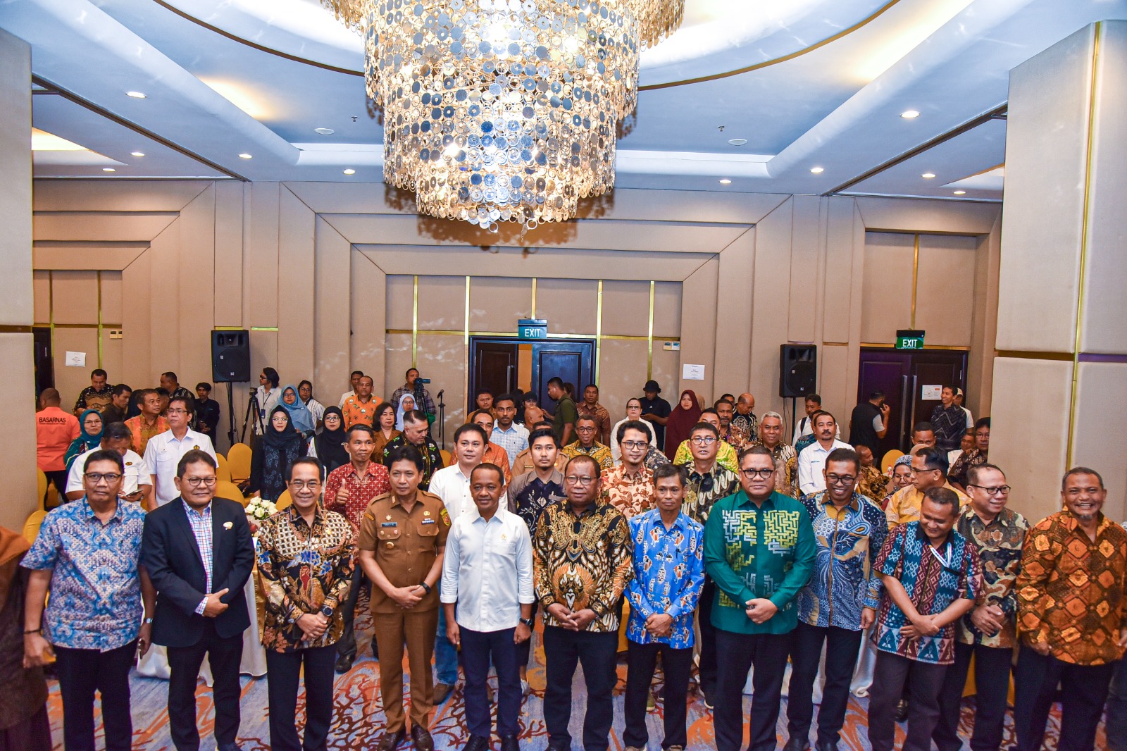 Menteri Energi dan Sumber Daya Mineral (ESDM) Bahlil Lahadalia Secara Resmi Membuka Annual Meeting atau Pertemuan Tahunan Pimpinan Perguruan Tinggi Negeri (PTN) se-Kawasan Timur Indonesia (KTI) di Ambon, Senin (7/10)