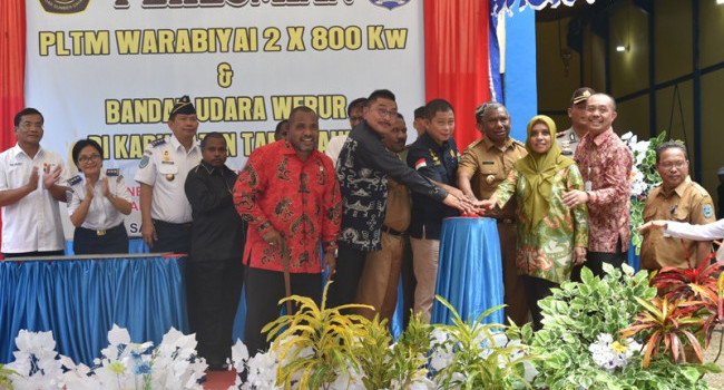 Menteri ESDM Ignasius Jonan meresmikan PLTM Warabiyai 2x800 Kw Tambrauw, Papua Barat