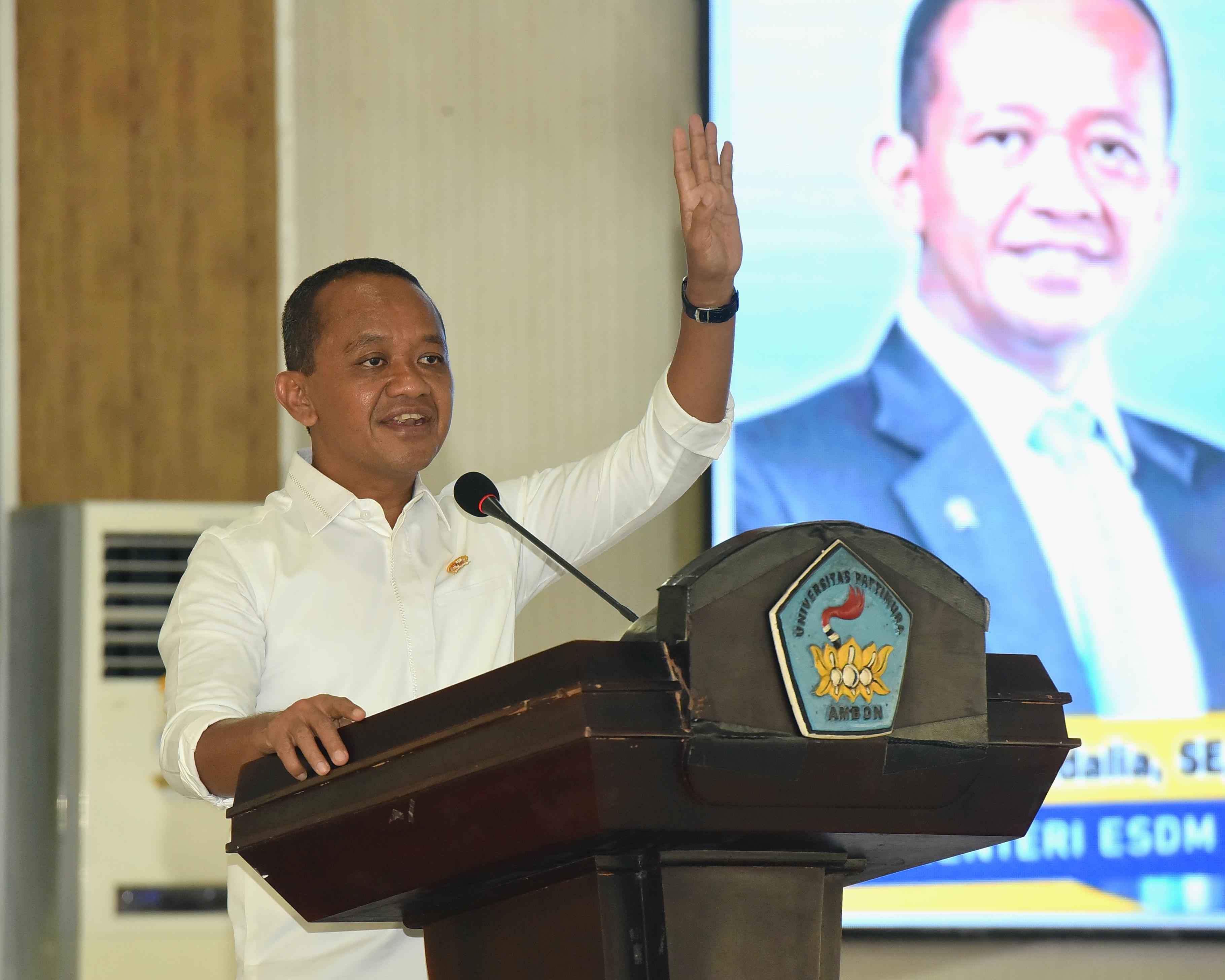Menteri ESDM Memberikan Pengarahan dalam kegiatan Bincang-Bincang Bersama Mahasiswa Universitas Pattimura, Ambon (07/10)