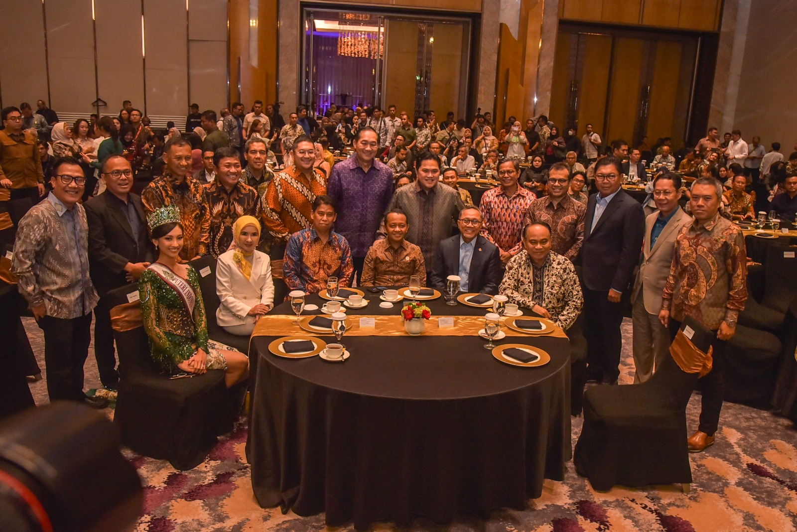 Menteri ESDM Menyampaikan Keynote Speech Acara Anugerah Environmental, Social, and Governance (ESG) Republika di Jakarta, Kamis (19/9)