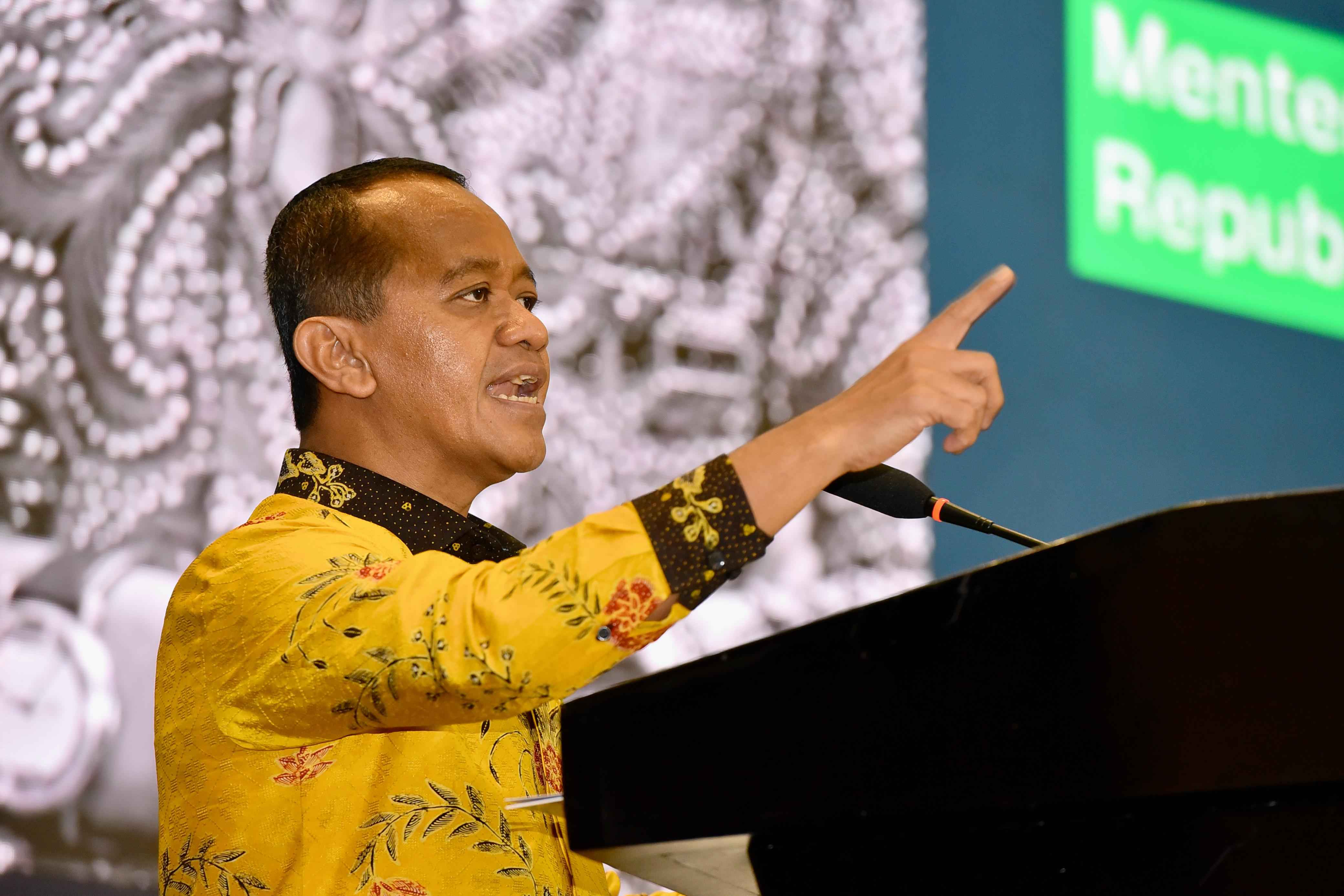 Menteri ESDM Menyampaikan Keynote Speech pada acara Kumparan: Green Initiative Conference di Jakarta, Rabu (25/9)