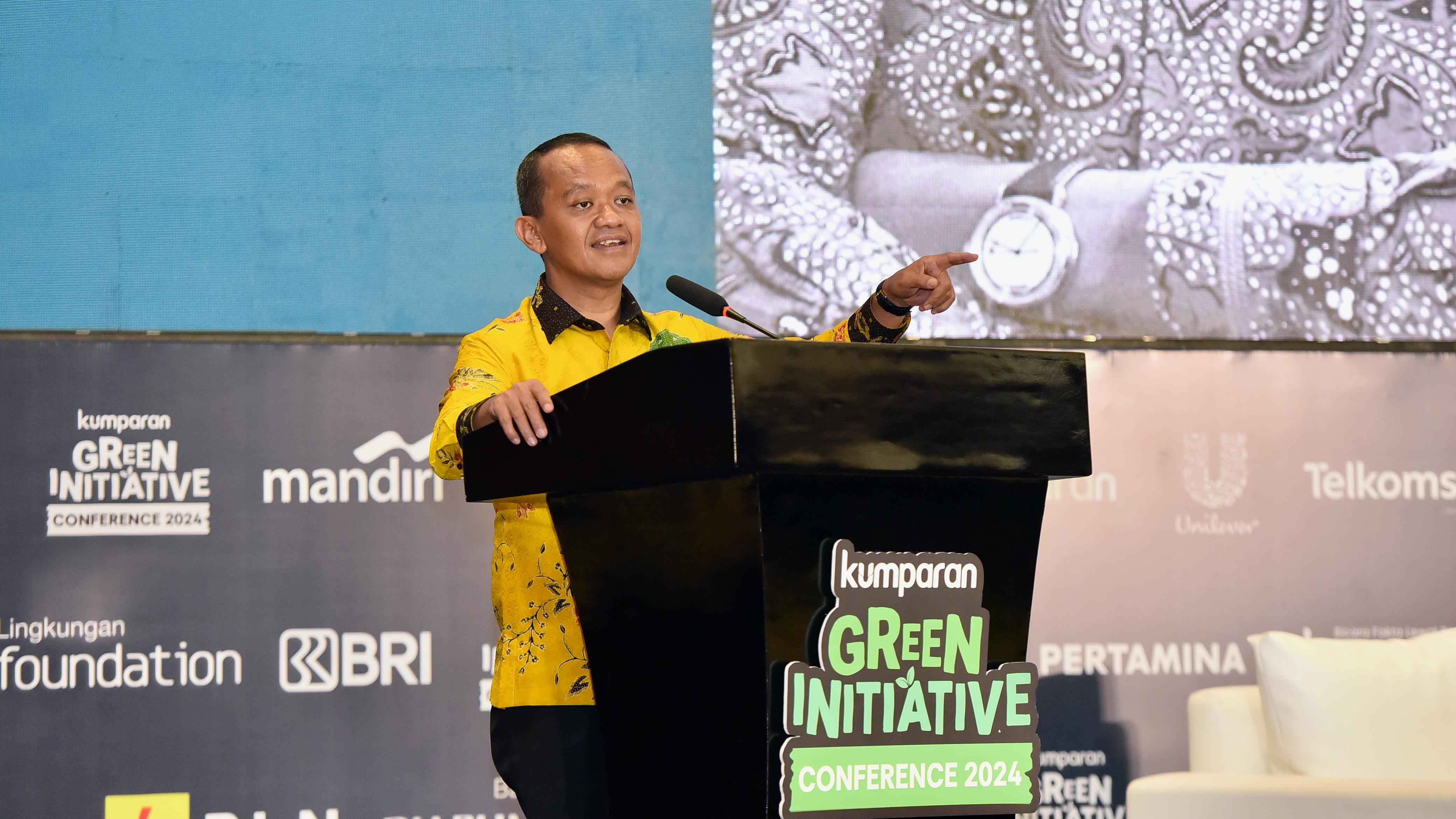 Menteri ESDM Menyampaikan Keynote Speech pada acara Kumparan: Green Initiative Conference di Jakarta, Rabu (25/9)