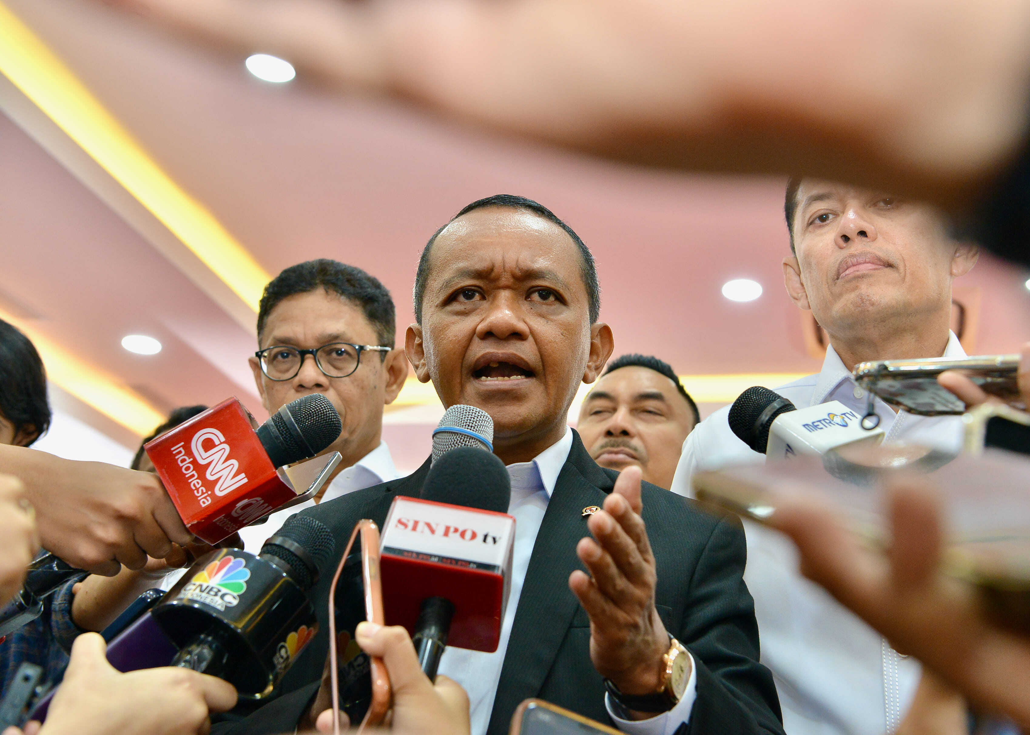 Menteri ESDM pada Konferensi Pers Capaian Kinerja Sektor ESDM Semeseter I Tahun 2025, Senin (11/8)