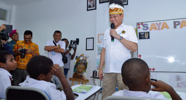Menterri ESDM meresmikan Program Pengembangan dan Pemberdayaan Masyarakat (PPM) PT Freeport Indonesia (PTFI), Kamis (2/5).