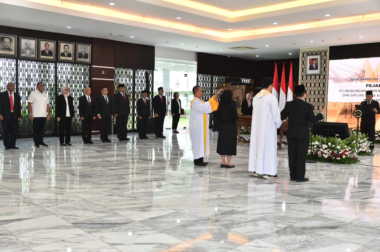 Pelantikan Kepala Biro Ortala Kementerian ESDM dan Sekretaris SKK Migas, Rabu (26/6) 