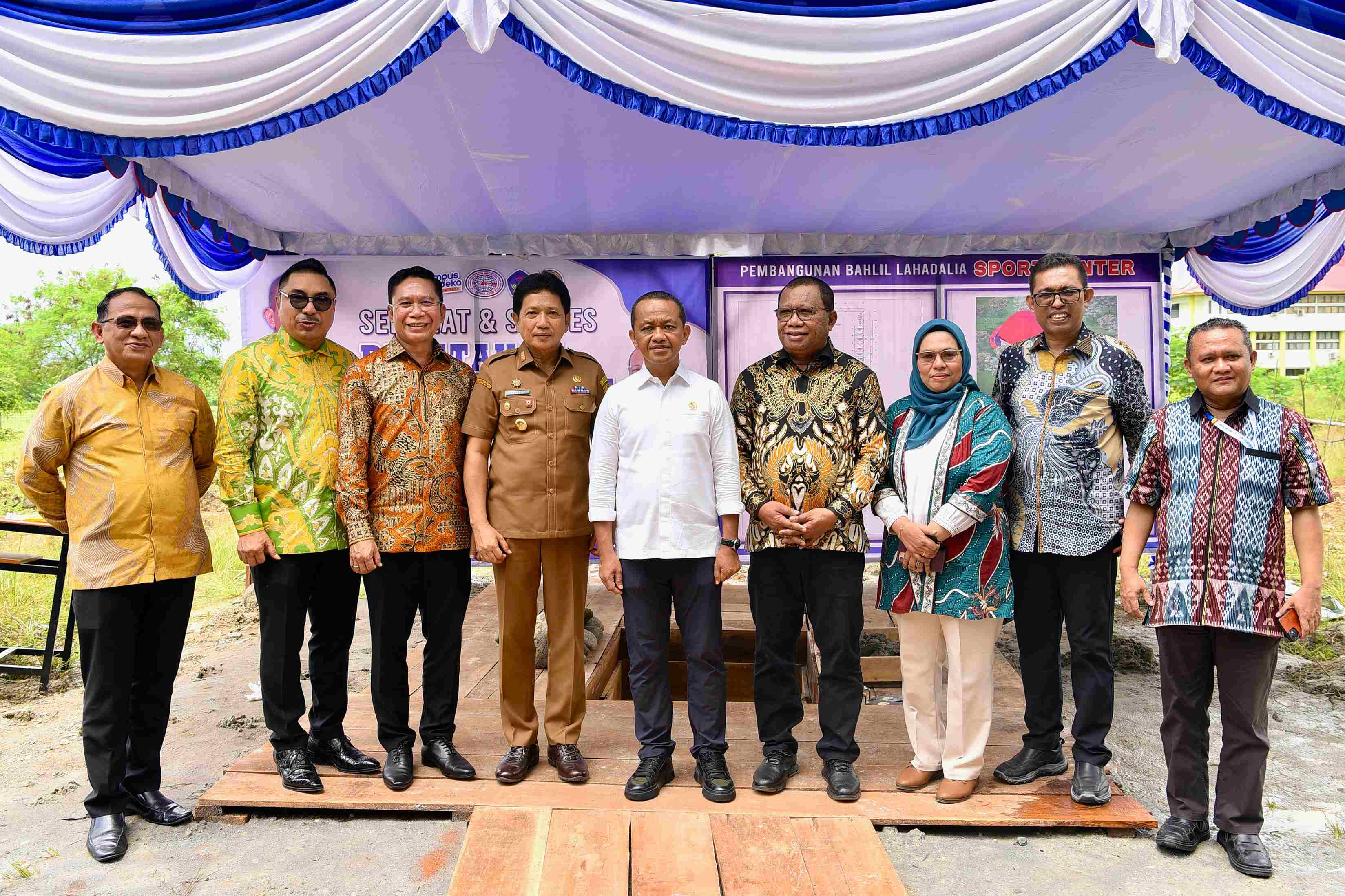 Peletakan Batu Pertama Prof. Lestaluhu Sport Center, Universitas Pattimura, Ambon (7/10)