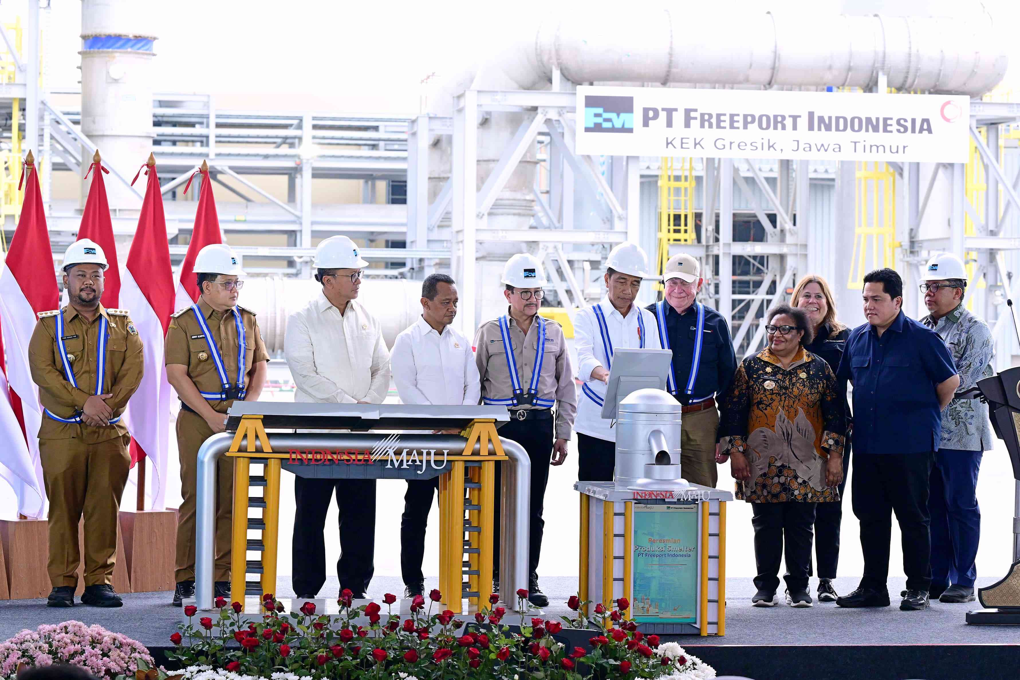 Presiden Joko Widodo Didampingi Menteri ESDM Meresmikan Smelter Single Line Terbesar di Dunia, Gresik (23/9)