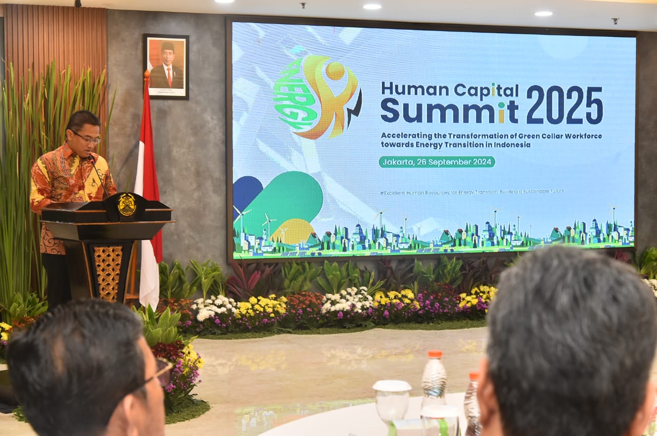 Sekjen ESDM Membuka Launching Human Capital Summit 2025 di Jakarta, Kamis (26/9)