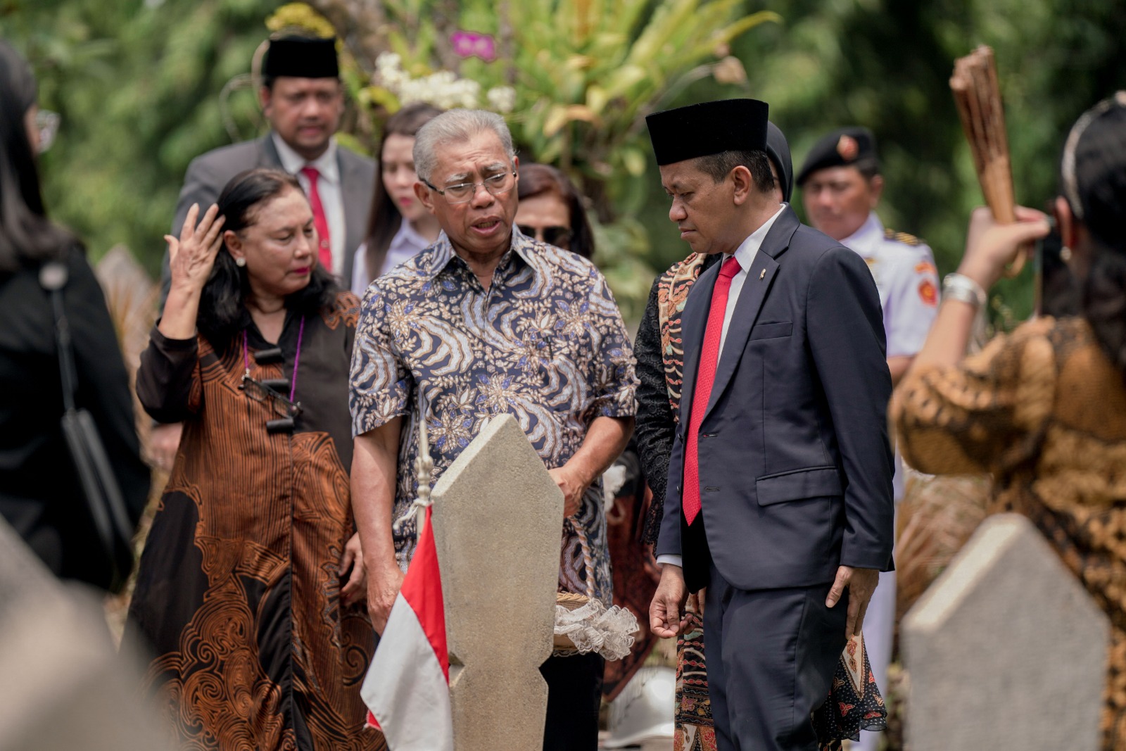 Tabung Bunga dan Renungan Bersama Peringatan Hari Jadi Pertambangan dan Energi Ke-79 di TMP Kalibata, Sabtu 28 September 2024