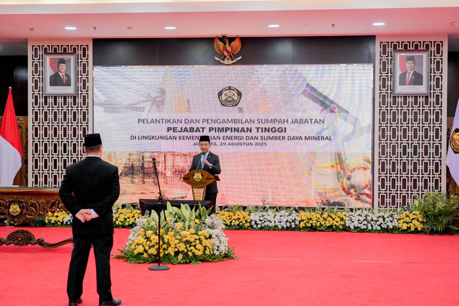 Menteri ESDM melantik Direktur Jenderal Migas Kementerian ESDM di Jakarta, Jumat (29/8)