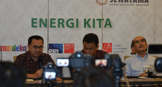 Menteri ESDM Konferensi Pers Terkait Pembubaran Petral Dalam Sebuah Acara Diskusi Bertema Energi