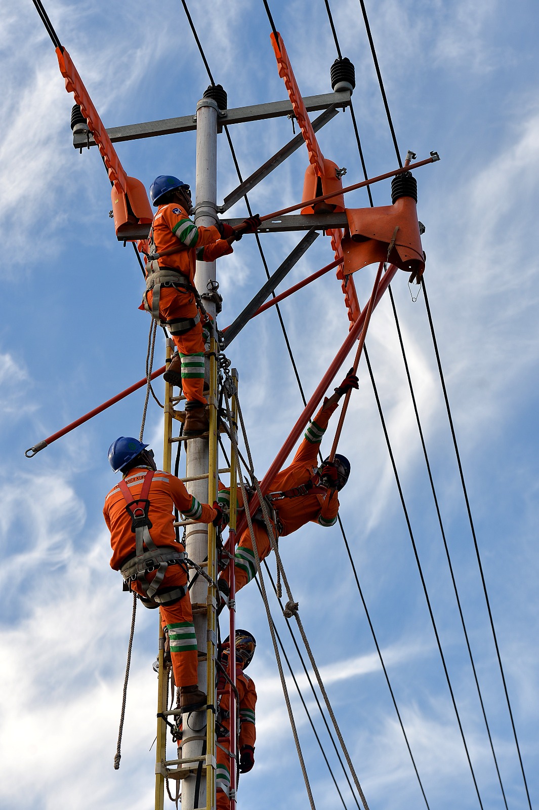  Kinerja Sektor Ketenagalistrikan Tahun 2023: Penyediaan Tenaga Listrik Cukup, Andal, Berkelanjutan, Terjangkau dan Berkeadilan 