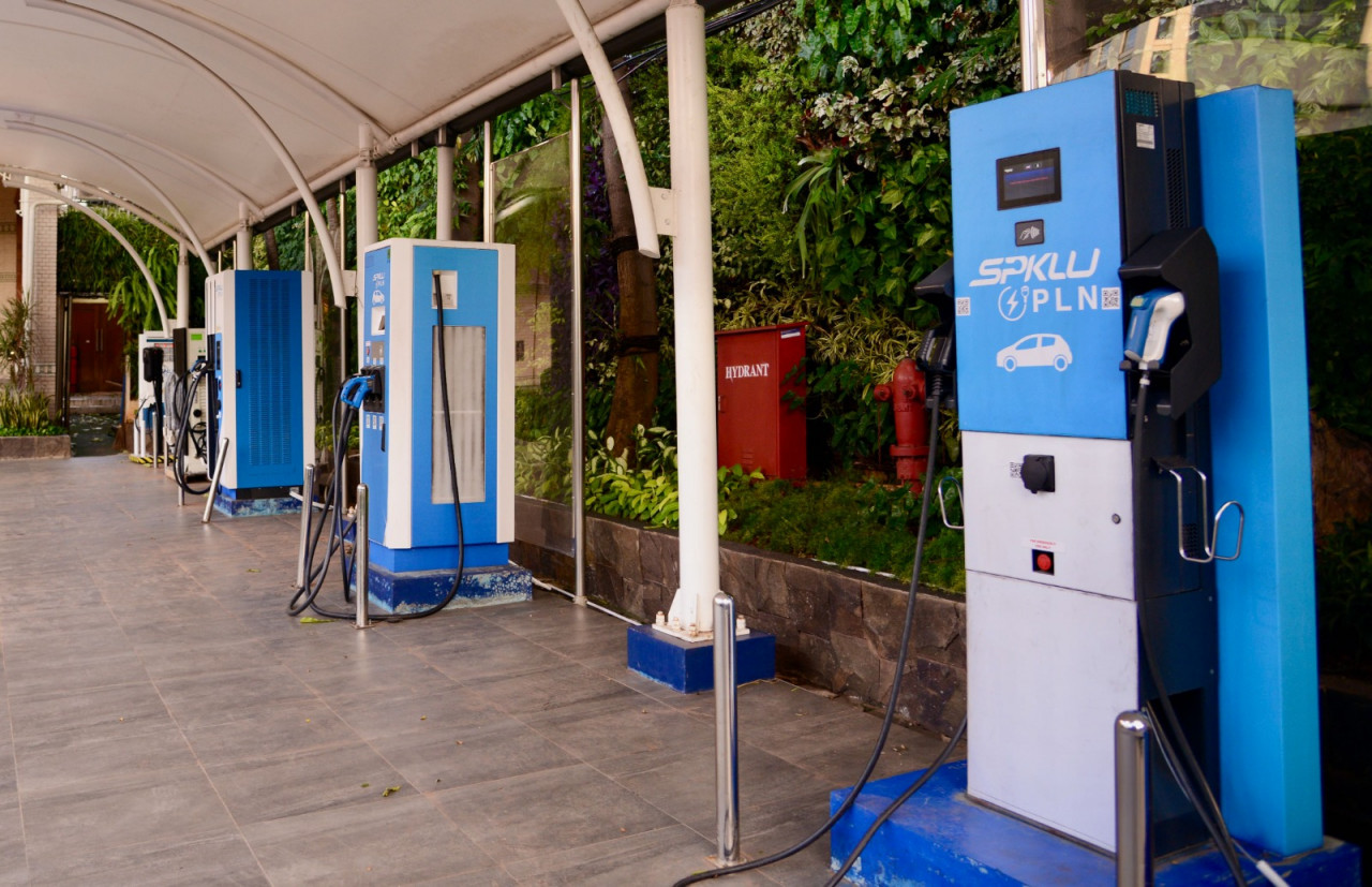 1.299 Unit SPKLU Siaga Layani Pengguna Mobil Listrik