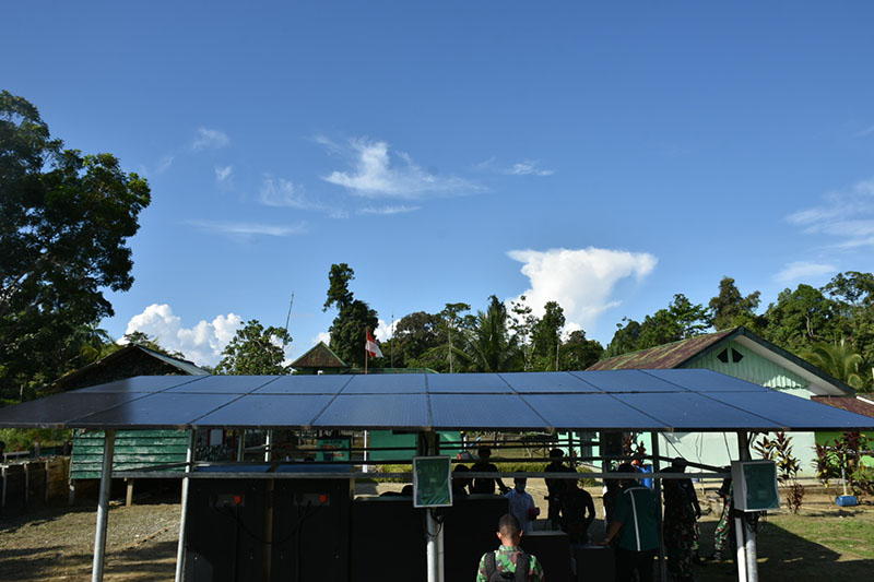 17 PLTS Akan Kembali Terangi Pos Perbatasan TNI di 2021