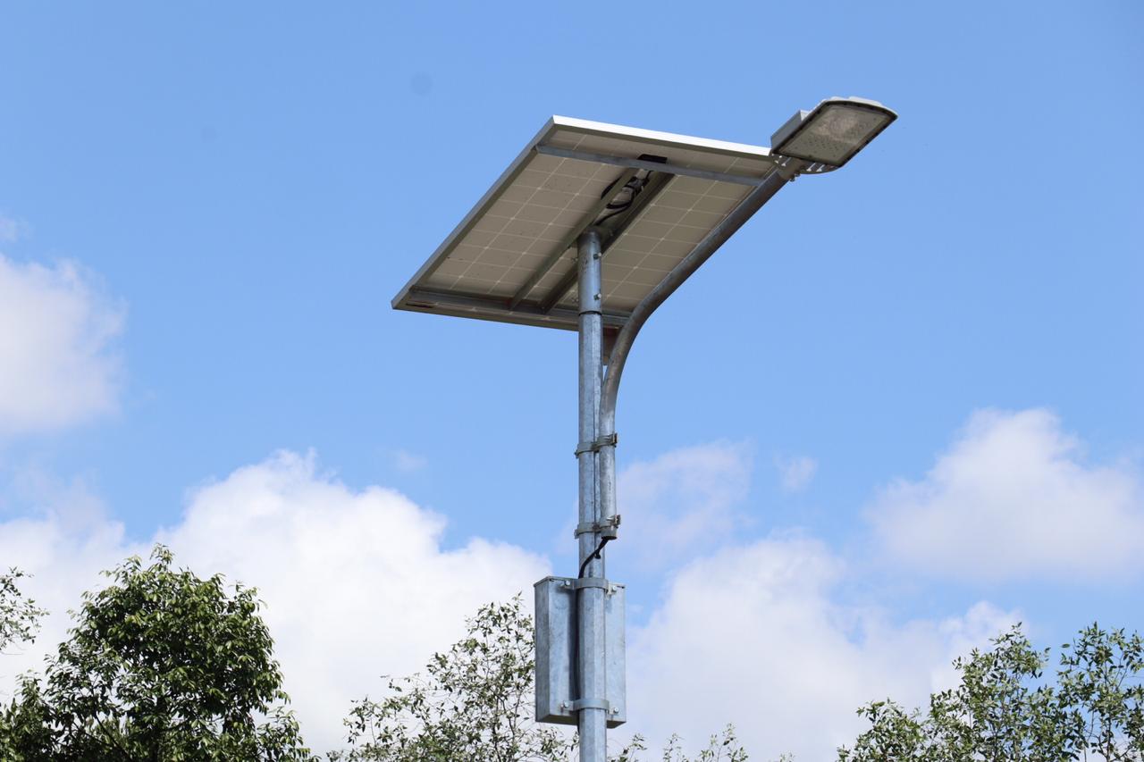 253 Titik Penerangan Tenaga Surya Terpasang, Warga Pinang Sebatang Kini Tenang Kerja Malam