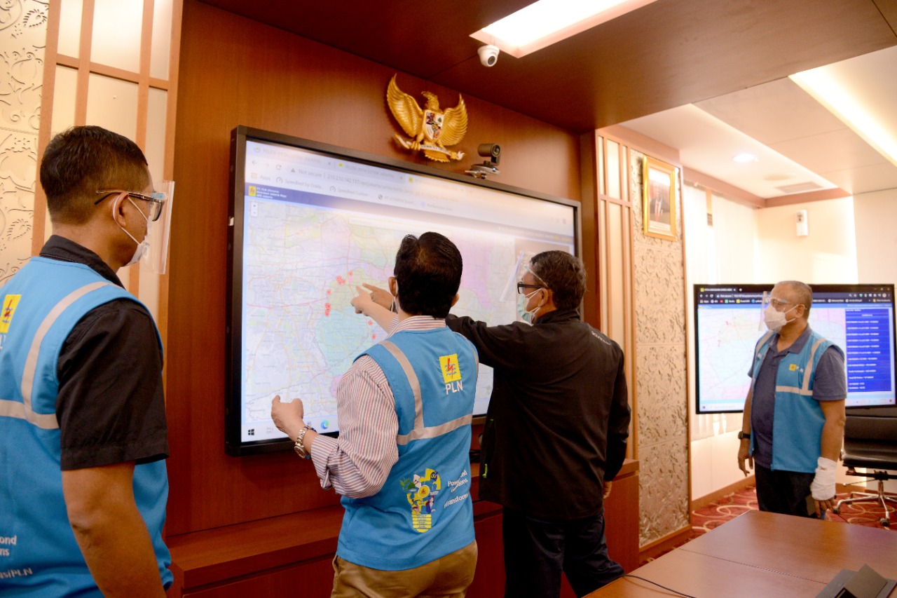 500 Gardu Menyala, Listrik Terdampak Banjir DKI Jakarta Pulih