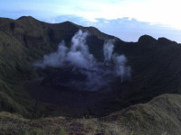 Aktifitas Vulkanik Gunung Awu Sulawesi Utara Cenderung Meningkat, Masyarakat Diminta Waspada