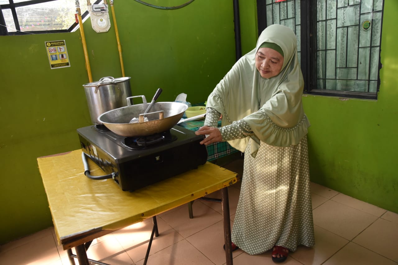 Aliran Gas Tanpa Henti, Gado-Gado Nurhayati Cepat Tersaji