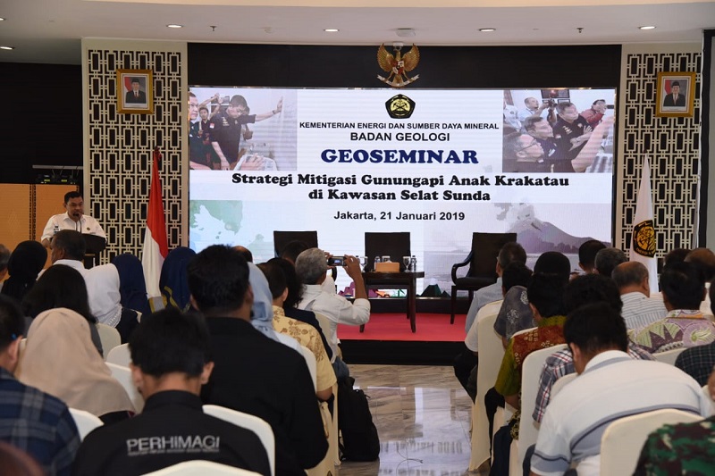 Badan Geologi Selenggarakan Geoseminar: “Strategi Mitigasi Gunungapi Anak Krakatau di Kawasan Selat Sunda”