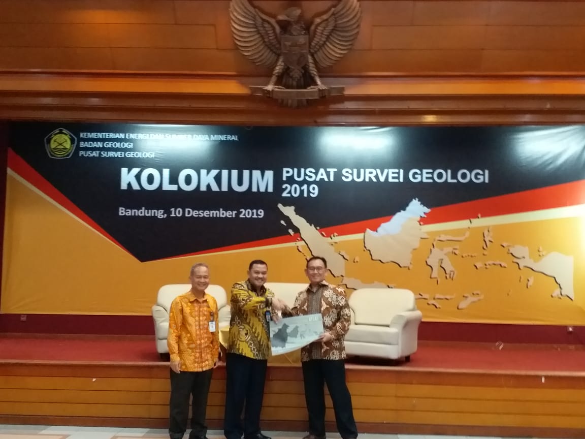 Badan Geologi Serahkan Atlas Hasil Survei dan Kajian Geologi Calon Ibu Kota Negara