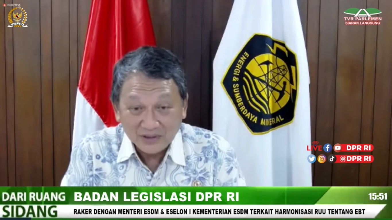 Bahas RUU EBT, Menteri ESDM: Regulasi Memberikan Kepastian Hukum