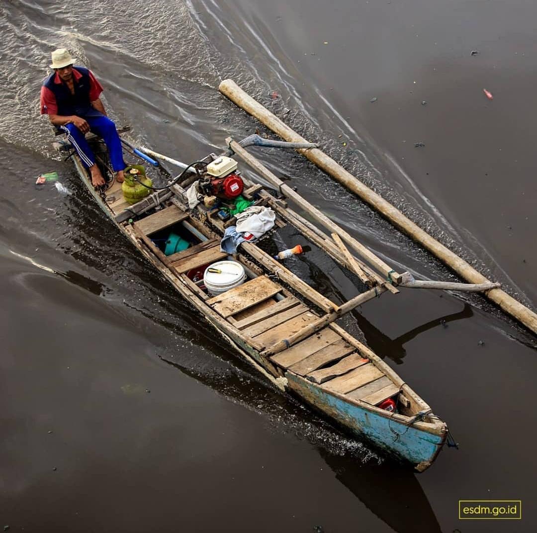 Bantu Pemulihan Ekonomi Pascagempa,  Nelayan Lombok Tengah Terima 500 Paket Konverter Kit