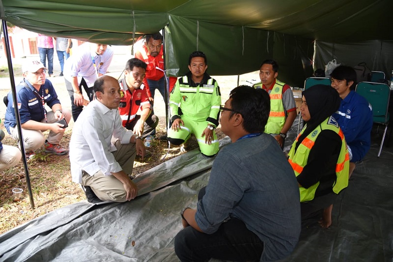Beri Semangat Tim ESDM Siaga Bencana Sulawesi Tengah, Arcandra: Jaga Kesehatan