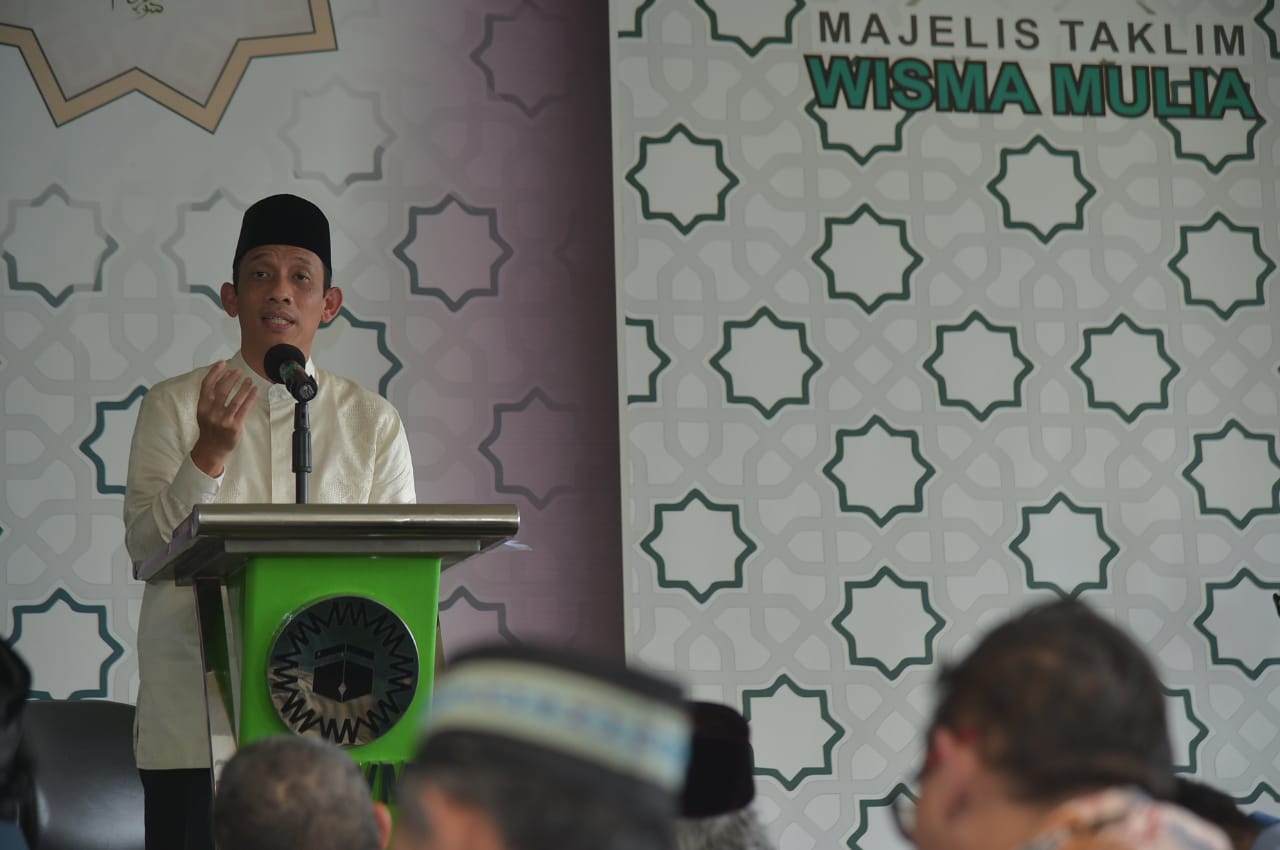 Berikan Khutbah Jumat, Arcandra Ingatkan 