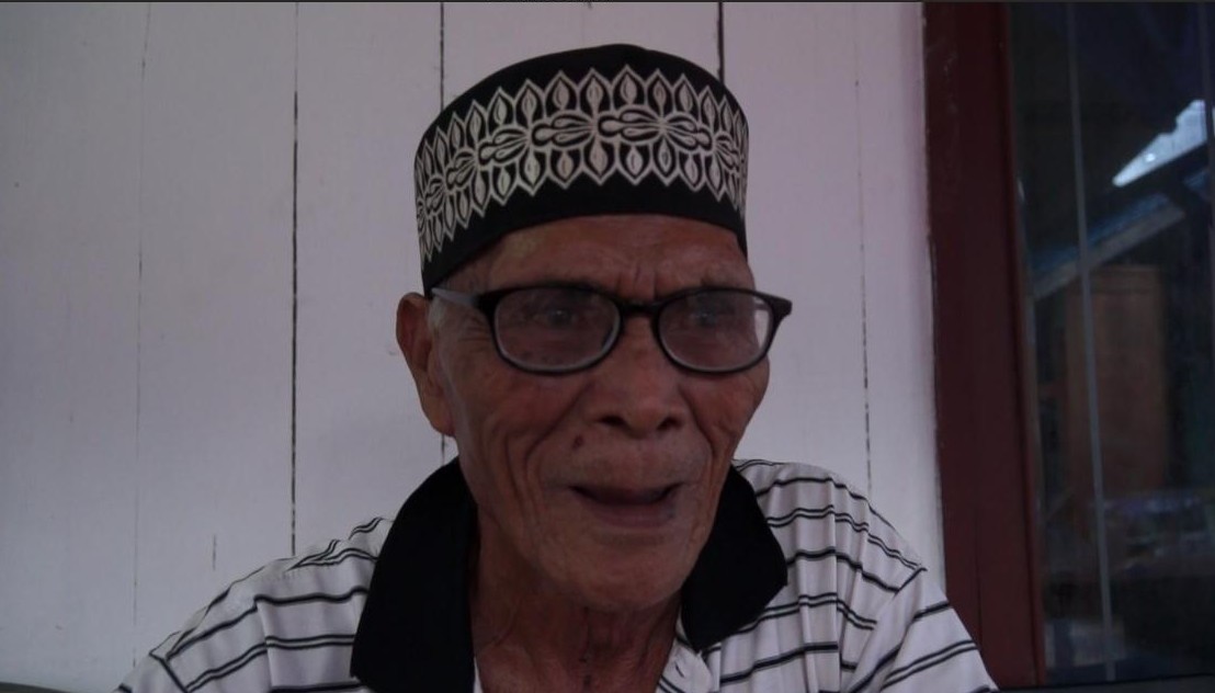 Berkah Sumur Bor, Eyang Edi Tak Lagi 'Mandi Ayam'