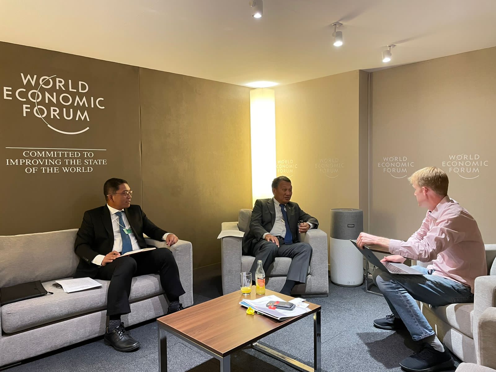 Bertemu Bos Planet Labs di Davos, Menteri ESDM Sampaikan Hal Ini