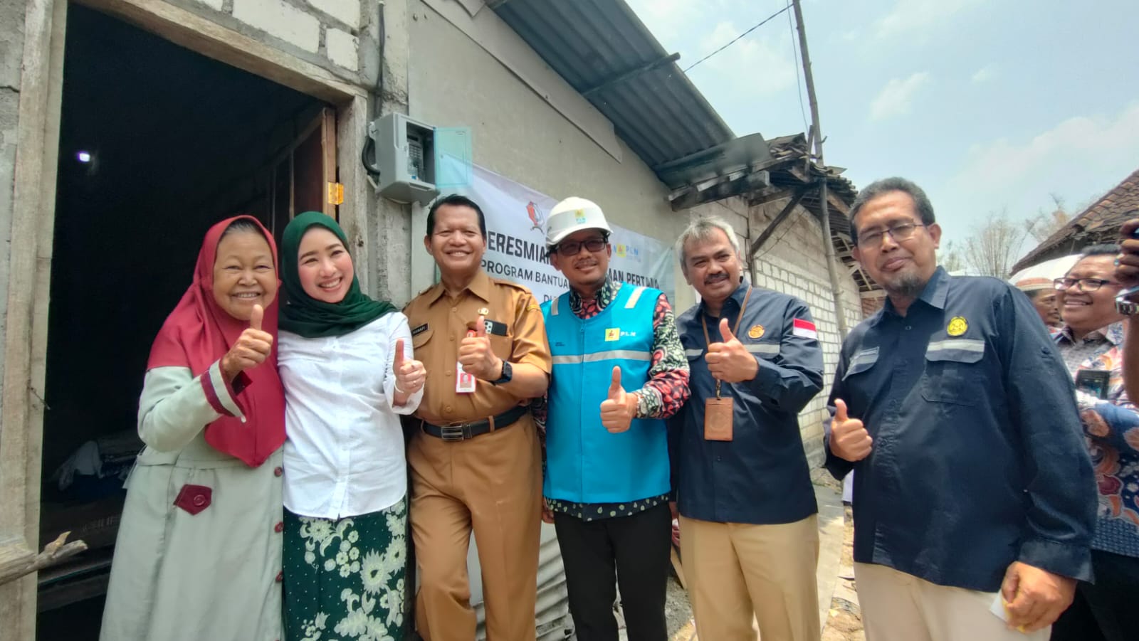 BPBL Hadir di Bojonegoro, 913 Rumah Tangga Nikmati Pasang Listrik Gratis