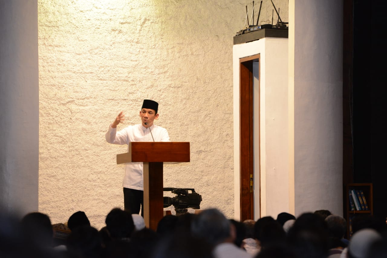 Ceramah di Masjid Salman, Arcandra Ingatkan Beratnya Ujian Jadi Umat Terbaik
