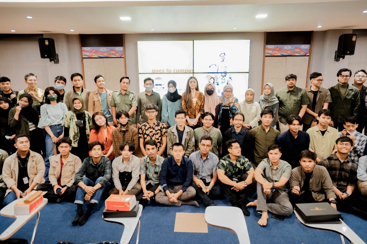 Gerilya Gelar Diskusi PLTS Aplikatif Bagi Mahasiswa Surabaya