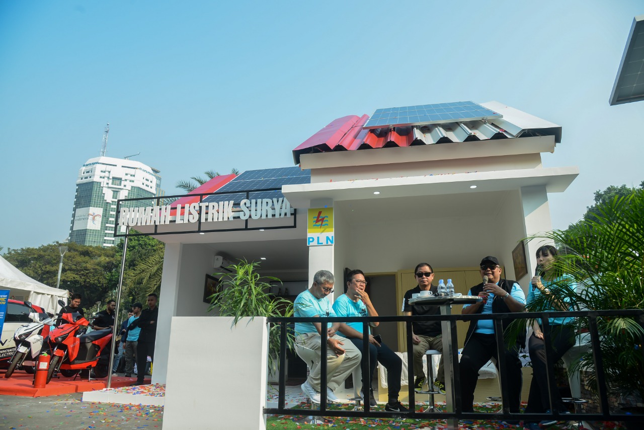 Gunakan PLTS Roof Top, Hemat dan Peduli Energi Yang Lebih Ramah Lingkungan