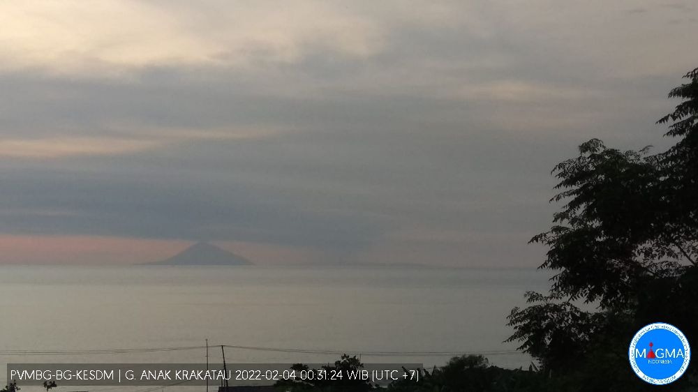 Gunung Anak Krakatau Erupsi, Radius Bahaya 2 Km dari Kawah Aktif