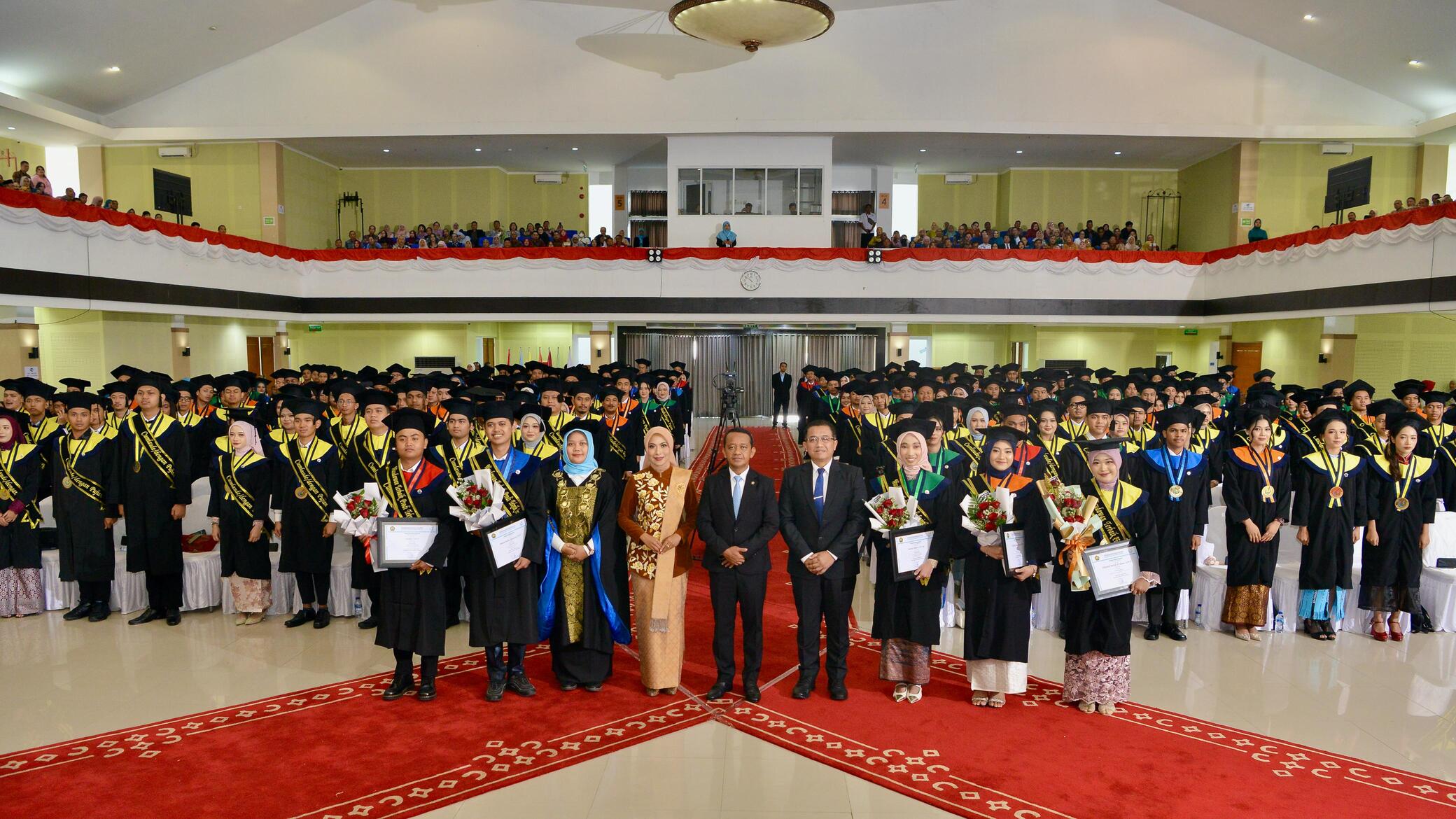 Hadiri Wisuda PEM Akamigas, Menteri ESDM Tegaskan Kapabilitas Daya Saing Tenaga Kerja Lokal