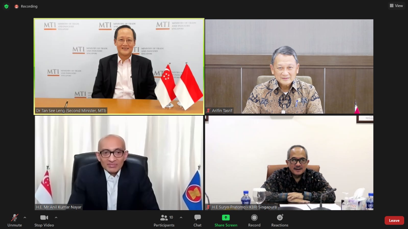 Indonesia - Singapura Teken Kerja Sama di Sektor Energi 