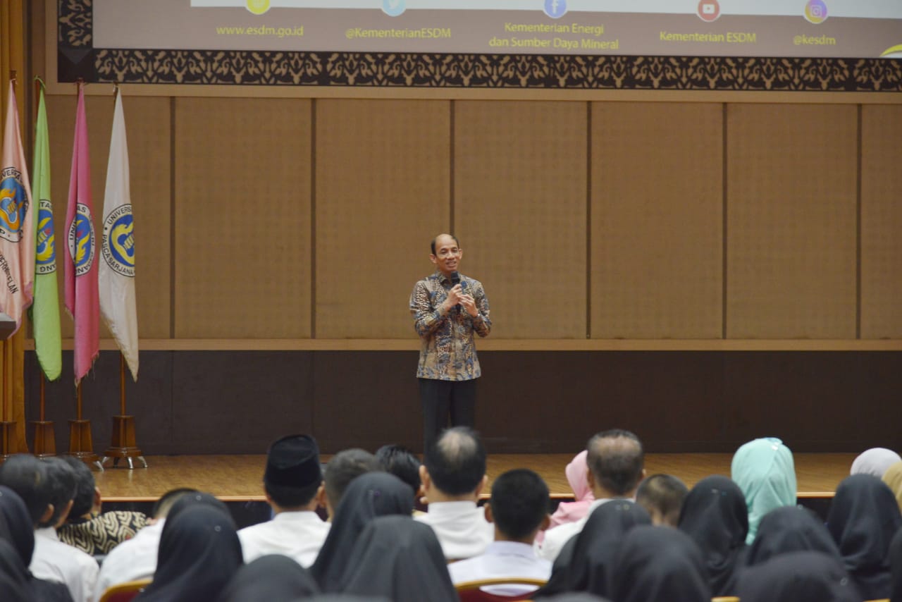 Ini Pesan Arcandra kepada Mahasiswa Baru Universitas Negeri Padang