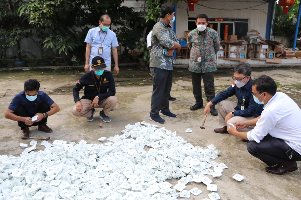 Kementerian ESDM Bersama Kemendag Tertibkan “Kotak-Kontak” Tak Sesuai SNI