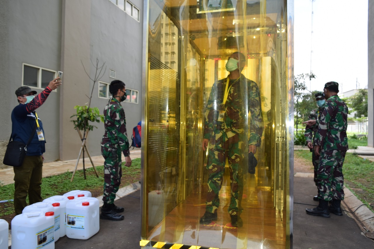 Ministry of EMR Donates Disinfection Chambers to Wisma Atlet Emergency Hospital, RSUI, and RSPP