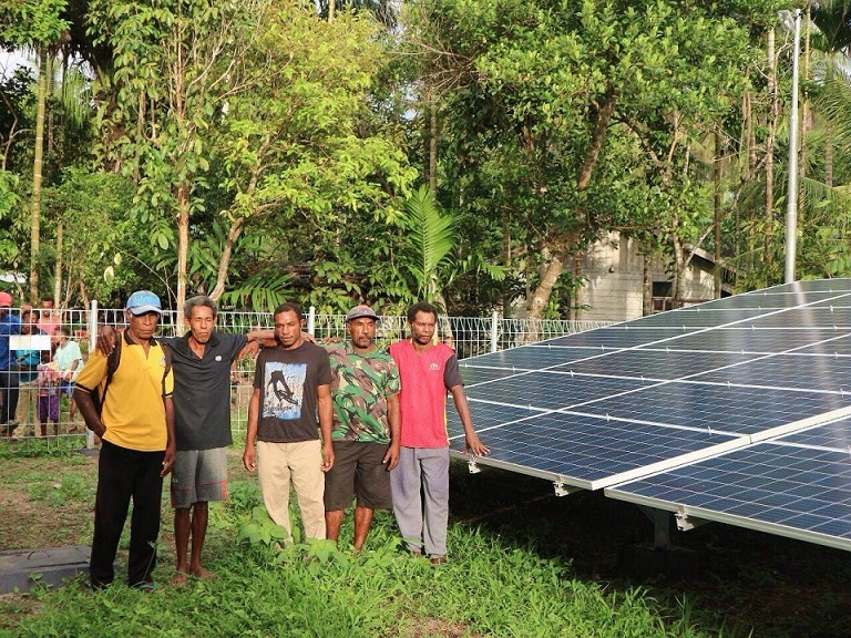 Kilion Manggara dan Kisahnya Menghadirkan Cahaya di Timur Indonesia