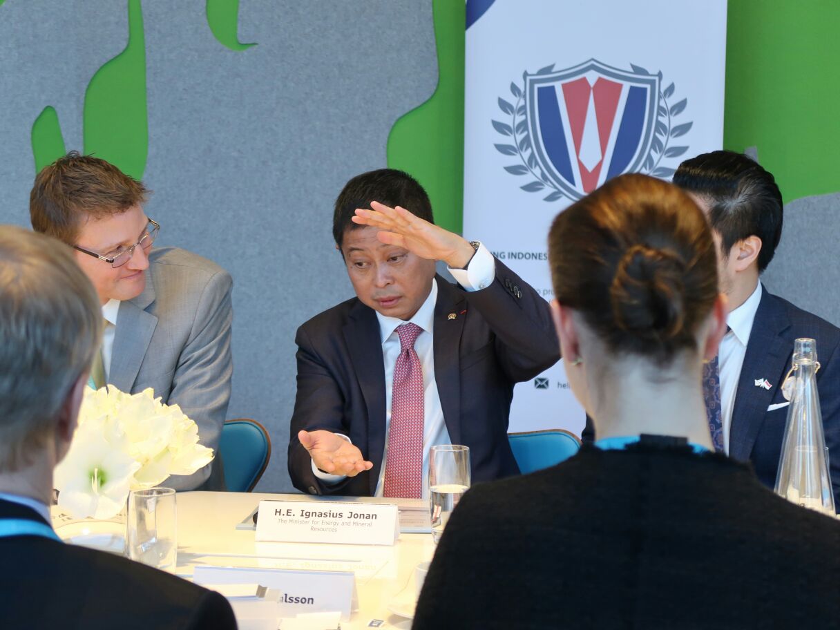 Visiting London, Minister Jonan Promoted Equitable Energy as the Key to EMR Sector Governance in Indonesia