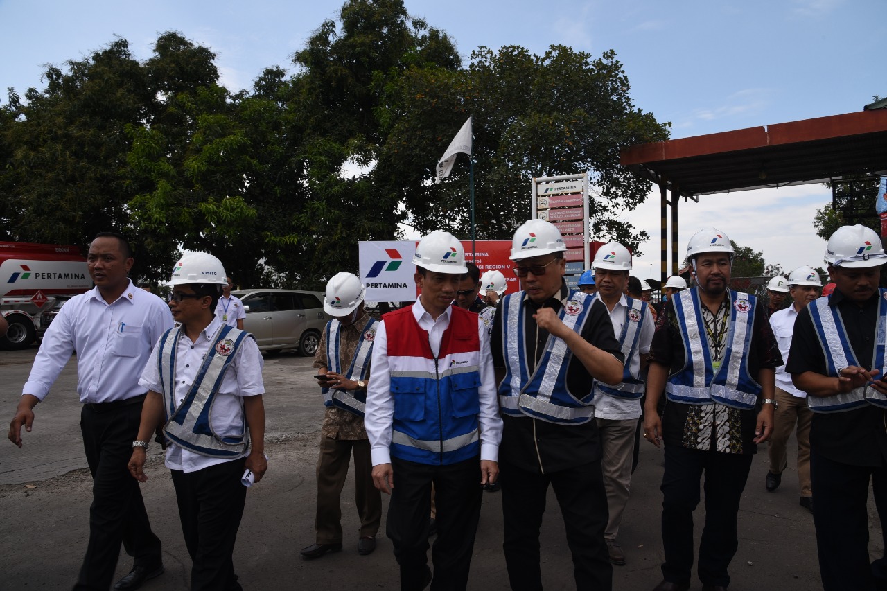 Kunjungi TBBM Badas, Arcandra Bahas Konverter Kit dan BBM Satu Harga